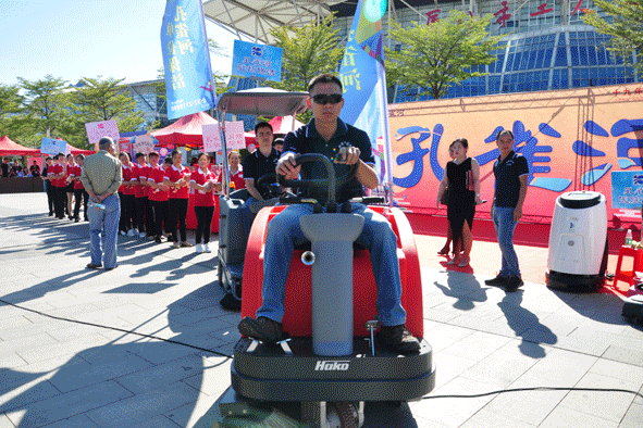 �g��Ц�Z��һ����ʮ�˰���ˇ�R�ψ�������ȸ�������B�T�е����ü�����(ji��)